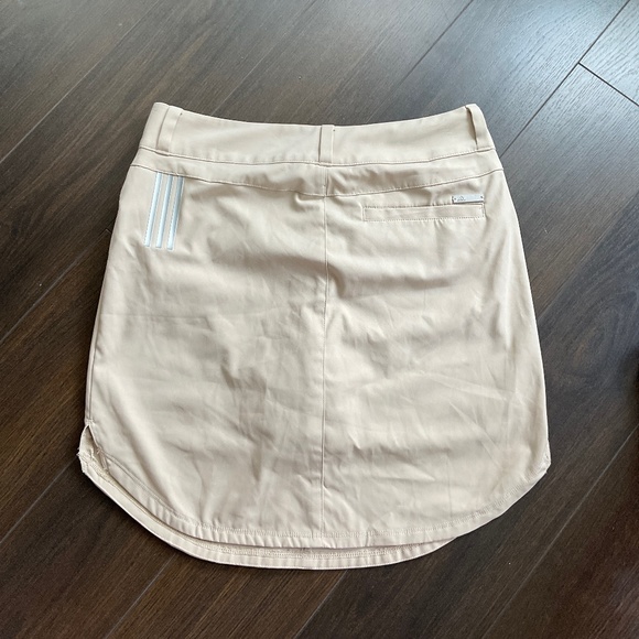 Adidas Essentials 3 Stripe Beige Golf Skirt. Sz 2 - Picture 2 of 6
